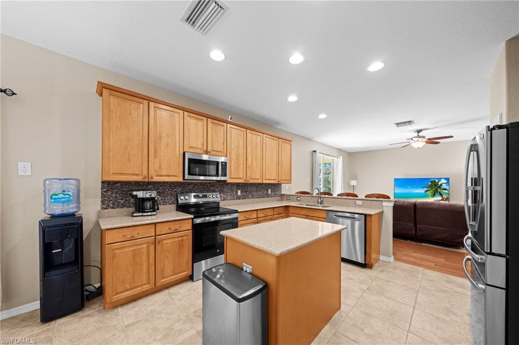 2084 Cape Heather CIR-6