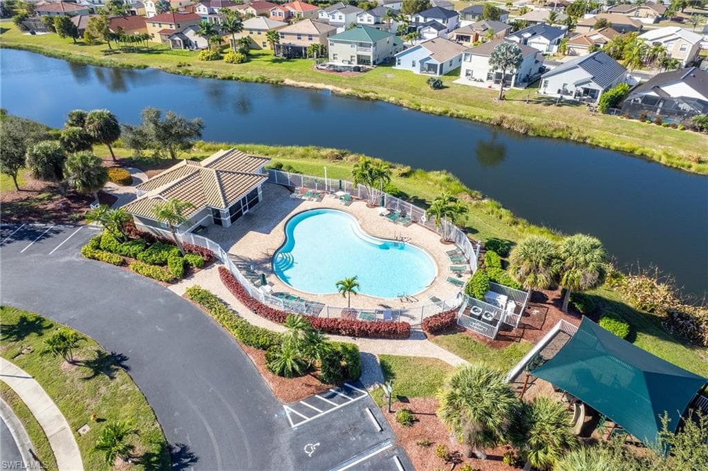 2084 Cape Heather CIR-36