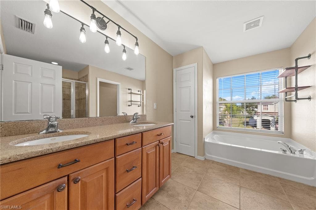 2084 Cape Heather CIR-18