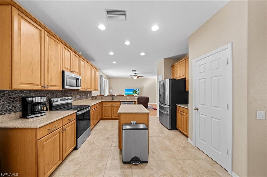 2084 Cape Heather CIR-7