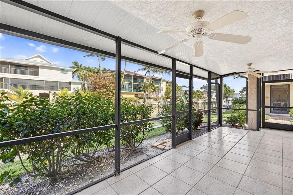 1523 Chesapeake AVE # B4, NAPLES FL 34102-26