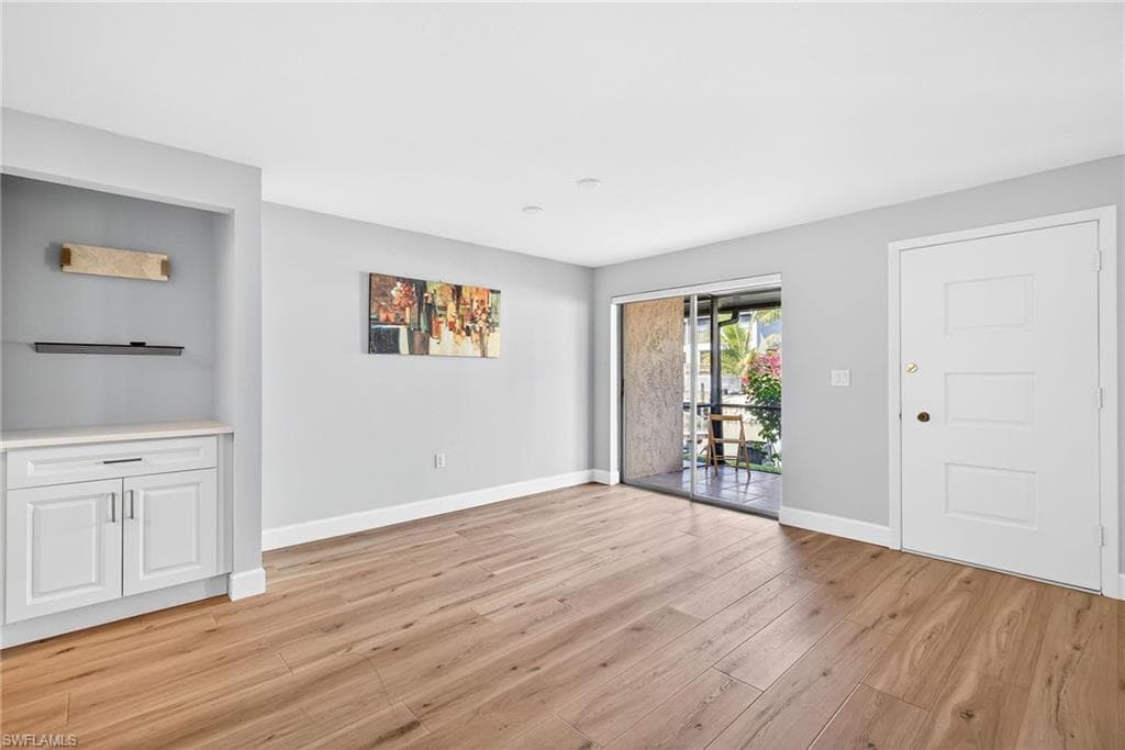 1523 Chesapeake AVE # B4, NAPLES FL 34102-2