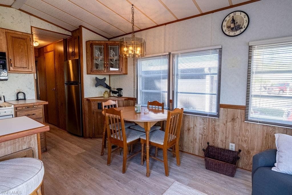 8516 Pepperwood DR, ESTERO FL 33928-9