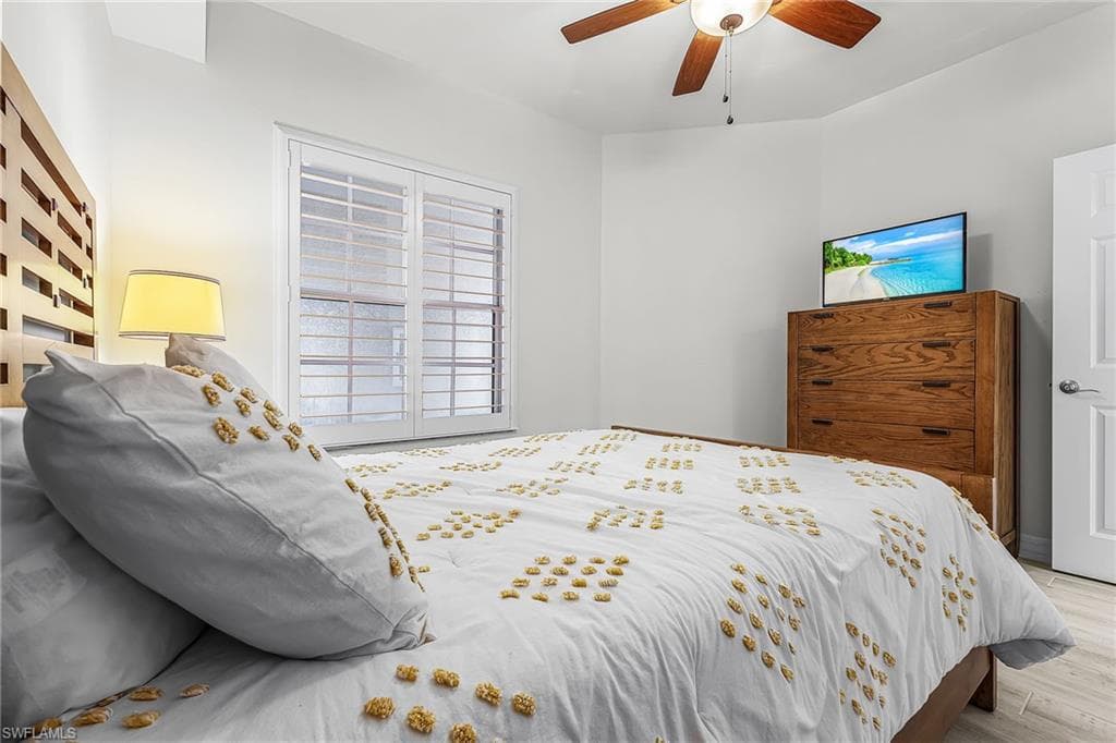 401 Bayfront PL # 3405, NAPLES FL 34102-12