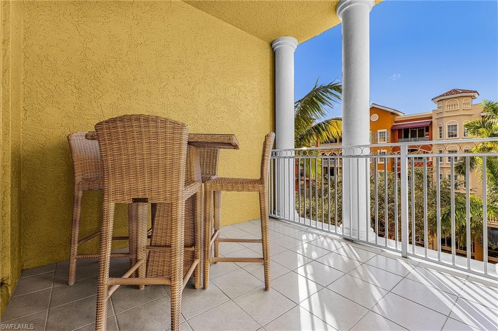 401 Bayfront PL # 3405, NAPLES FL 34102-21