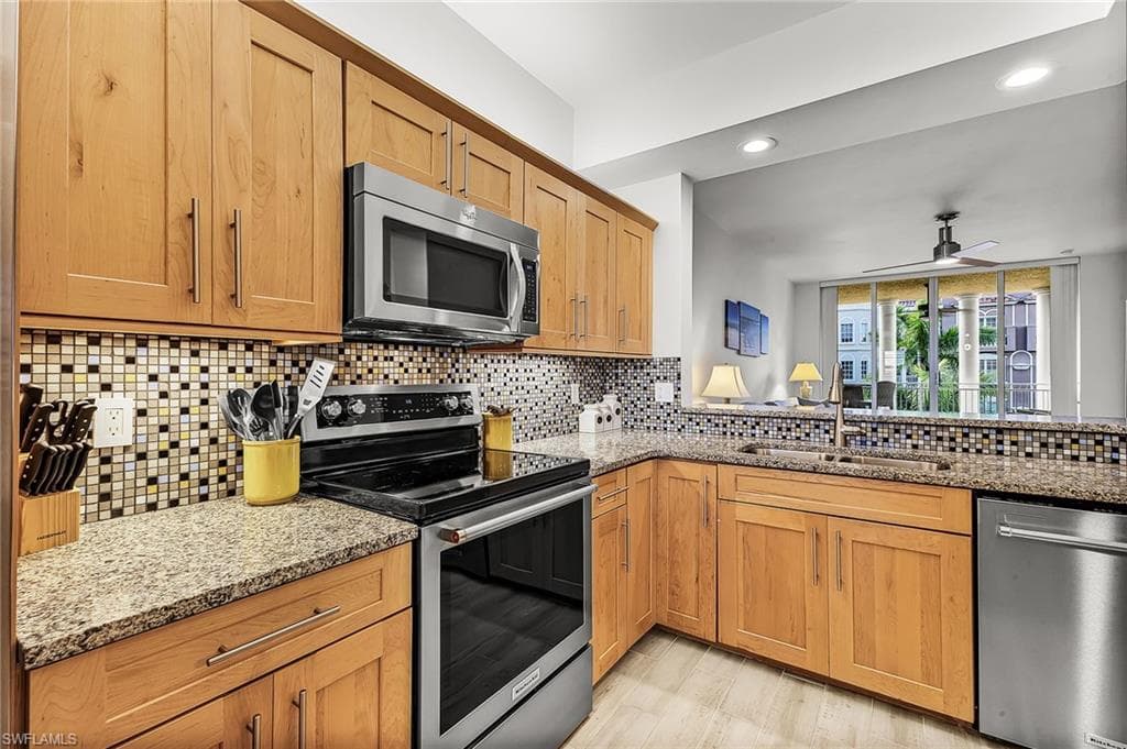 401 Bayfront PL # 3405, NAPLES FL 34102-6