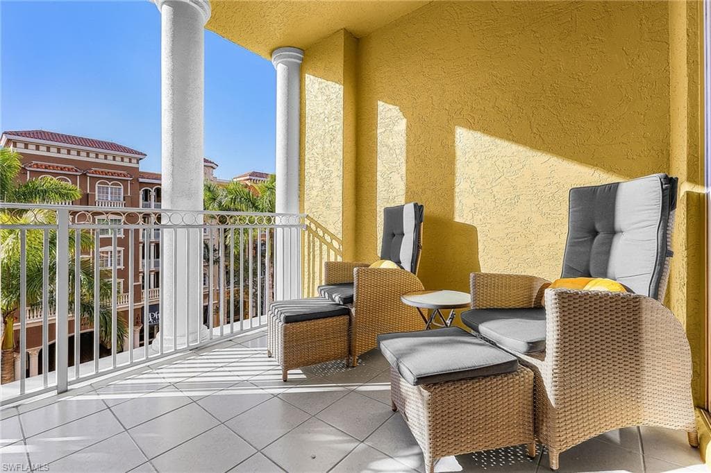 401 Bayfront PL # 3405, NAPLES FL 34102-20