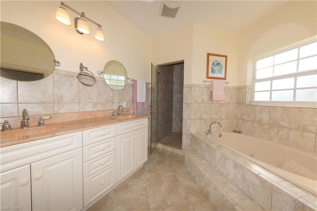 21630 Widgeon TER, FORT MYERS BEACH FL 33931-28