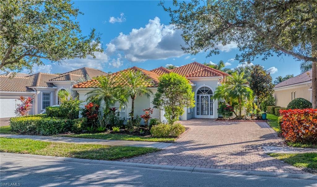 3766 Whidbey WAY, NAPLES FL 34119-1