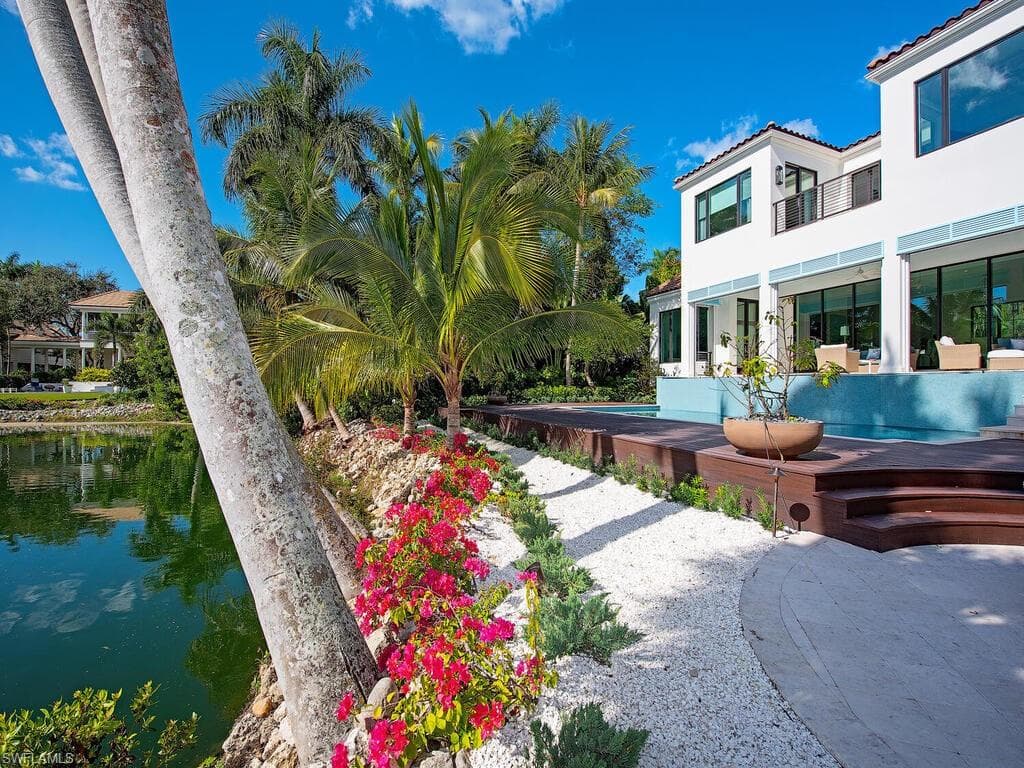 2375 Lantern LN, NAPLES FL 34102-15