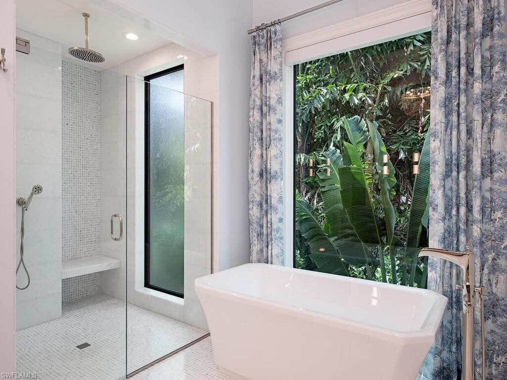 2375 Lantern LN, NAPLES FL 34102-11