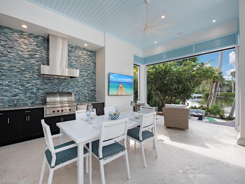 2375 Lantern LN, NAPLES FL 34102-35