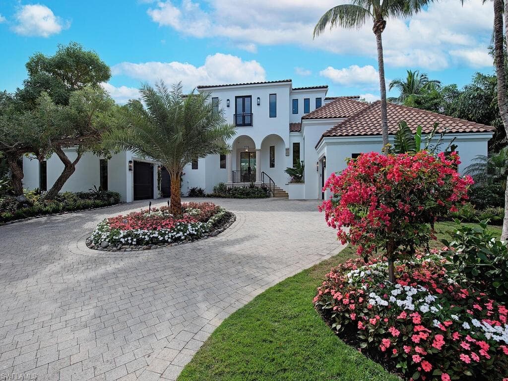 2375 Lantern LN, NAPLES FL 34102-40