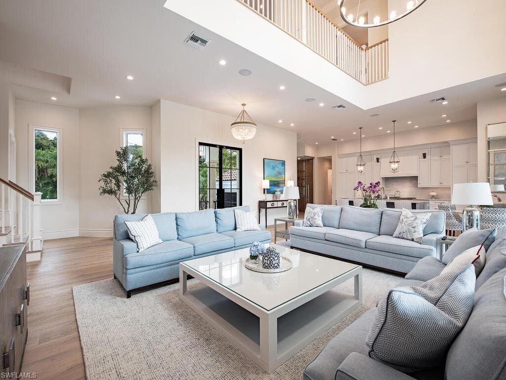 2375 Lantern LN, NAPLES FL 34102-34