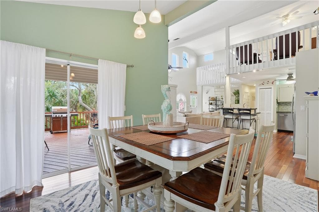 21697/699 Indian Bayou DR, FORT MYERS BEACH FL 33931-11