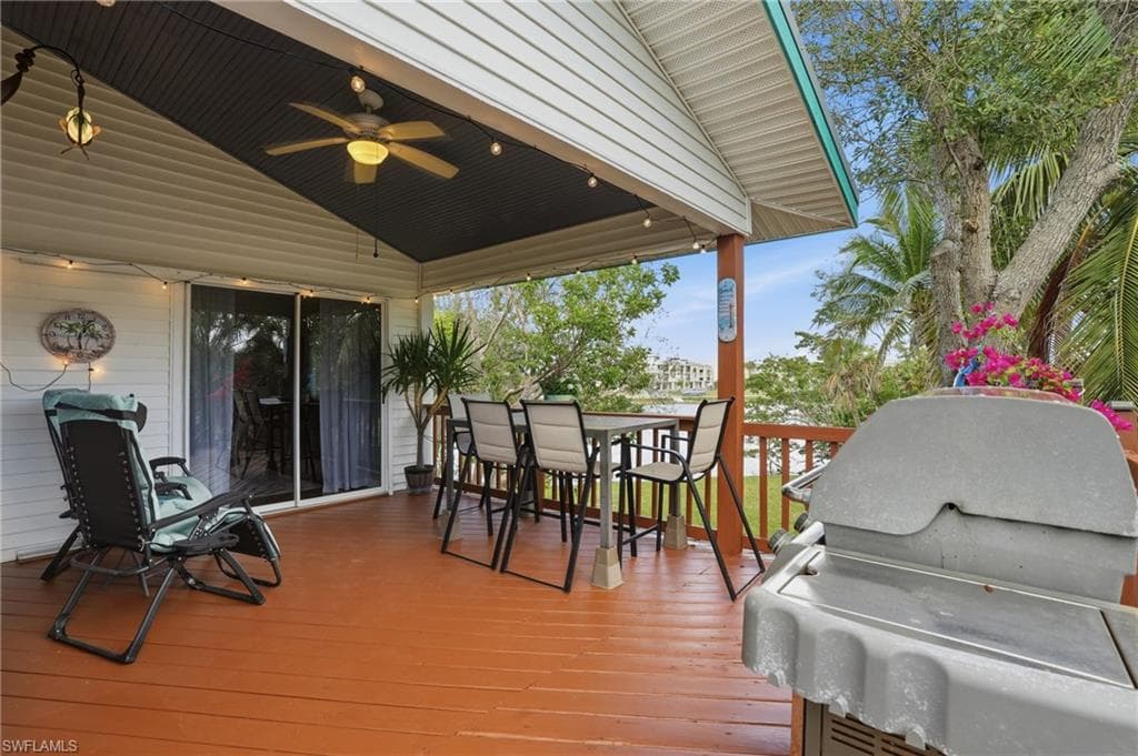 21697/699 Indian Bayou DR, FORT MYERS BEACH FL 33931-21