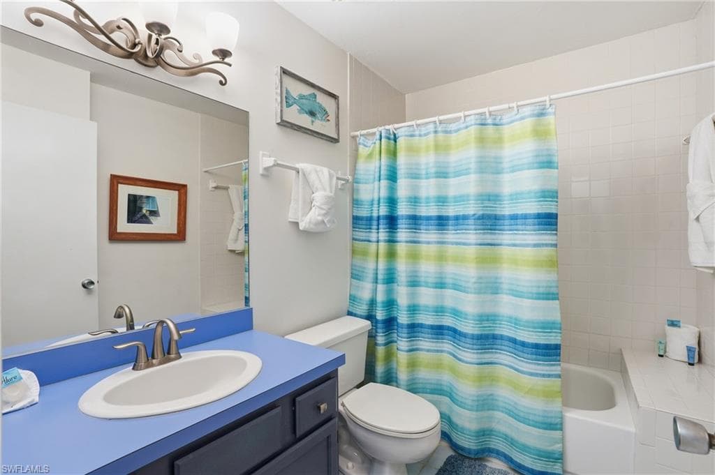 21697/699 Indian Bayou DR, FORT MYERS BEACH FL 33931-32