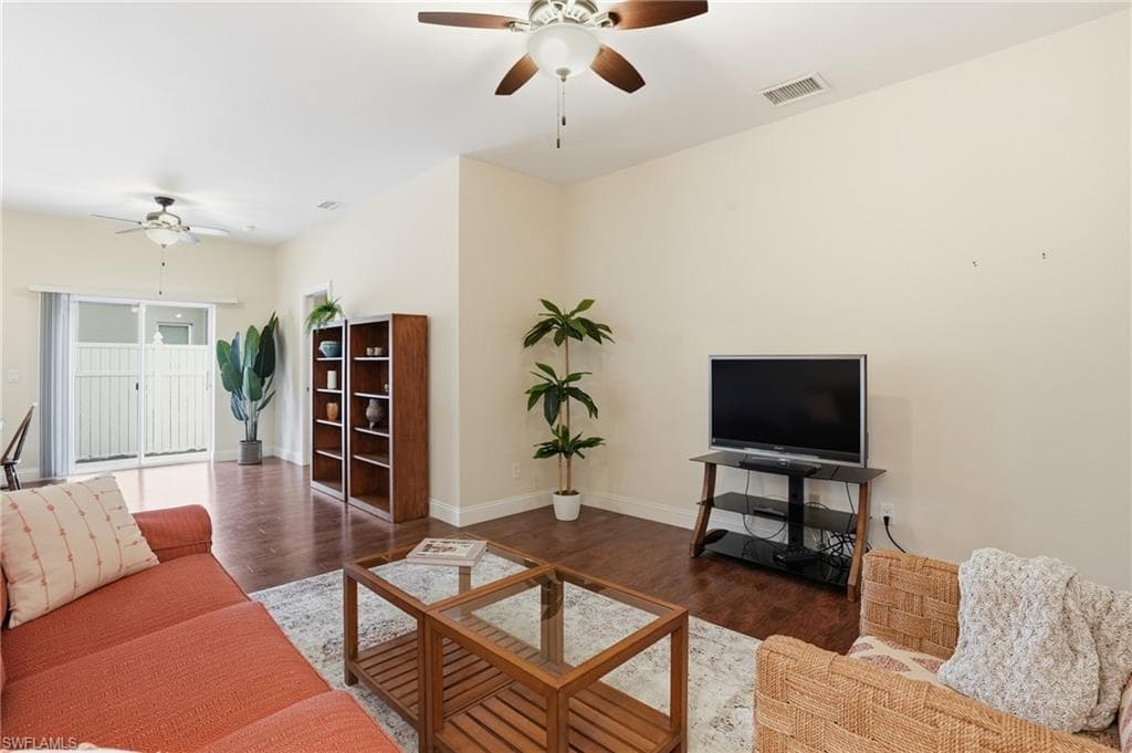 10711 Maui CIR, ESTERO FL 33928-6