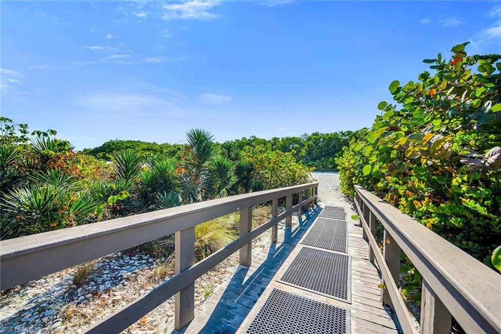 380 Seaview CT # 1405, MARCO ISLAND FL 34145-32