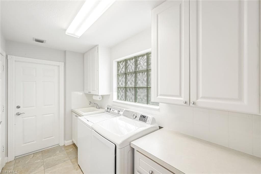 28245 Islet TRL, BONITA SPRINGS FL 34135-21