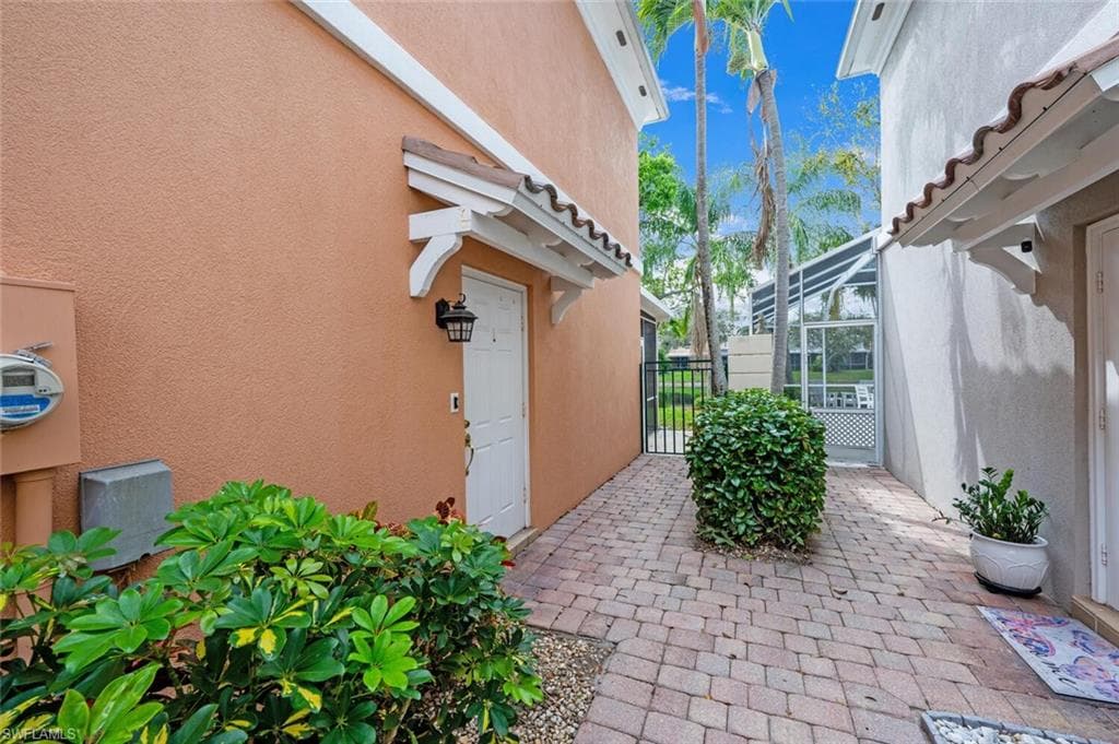 5417 Cove CIR # 112, NAPLES FL 34119-3
