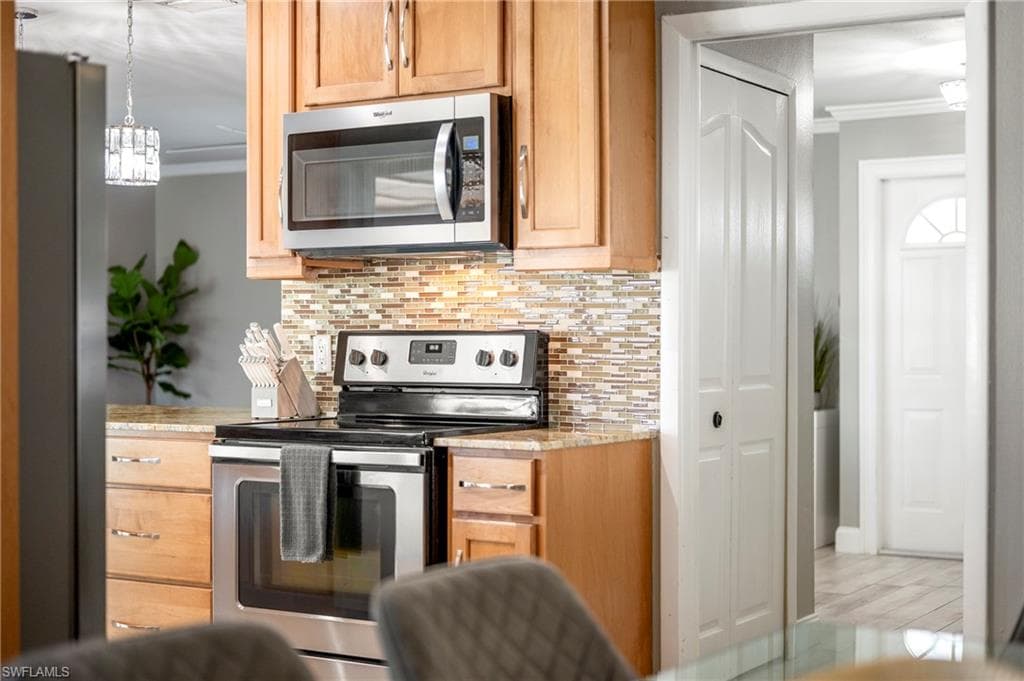 1936 SE 31st TER, CAPE CORAL FL 33904-29