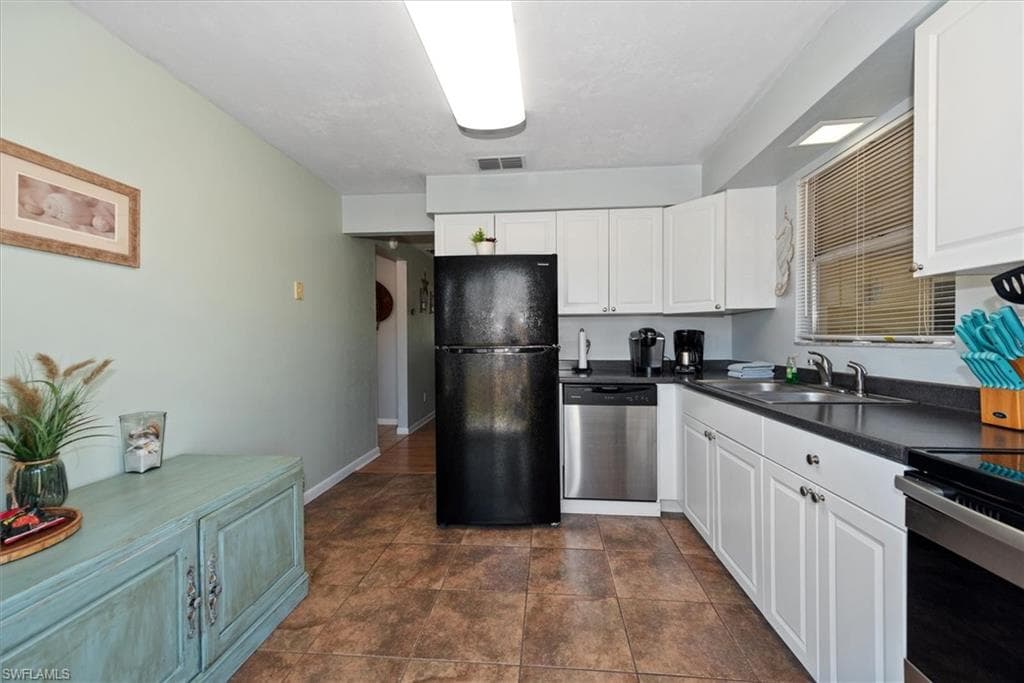 10746 Lemontree CT, LEHIGH ACRES FL 33936-13