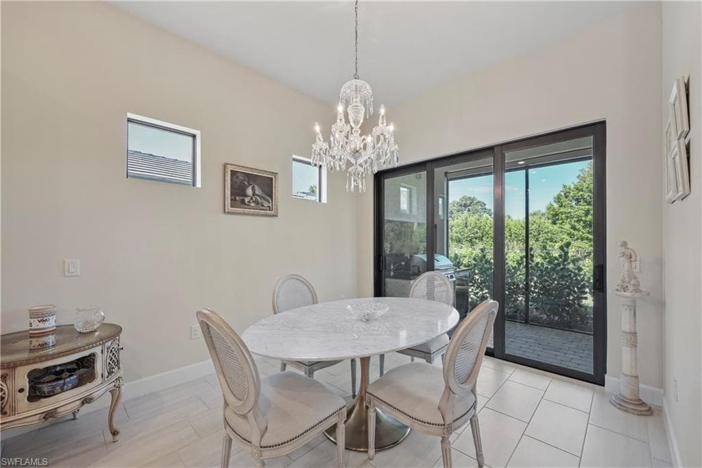 2048 Yellowfin CIR-12