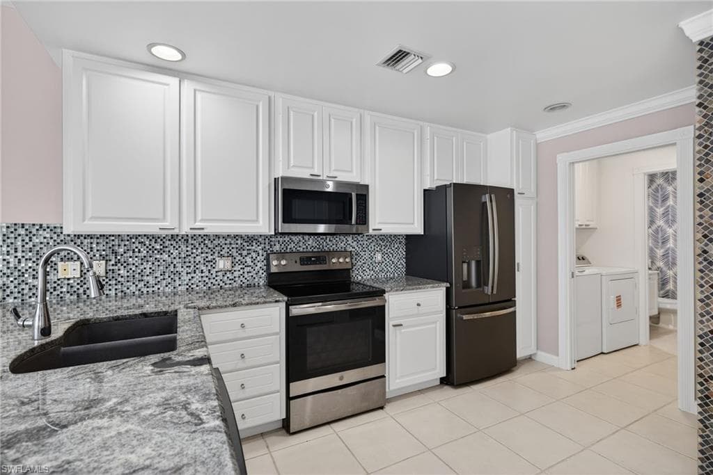 3518 Zanzibar WAY, NAPLES FL 34119-12