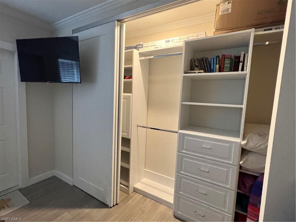 473 12th AVE S # B6, NAPLES FL 34102-5