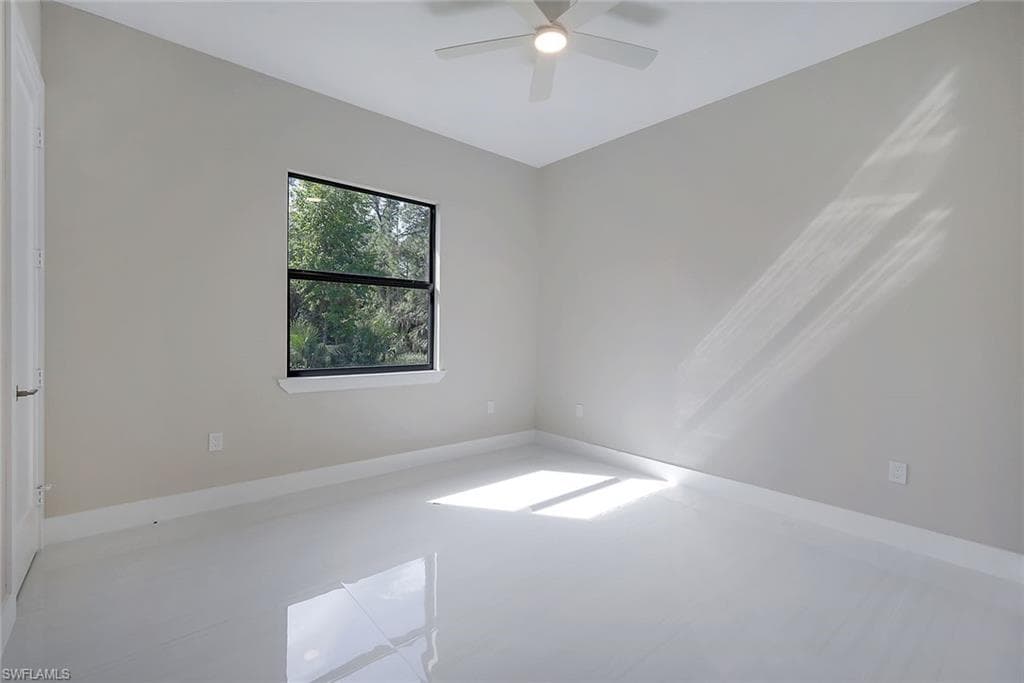 3632 3rd AVE SW-17