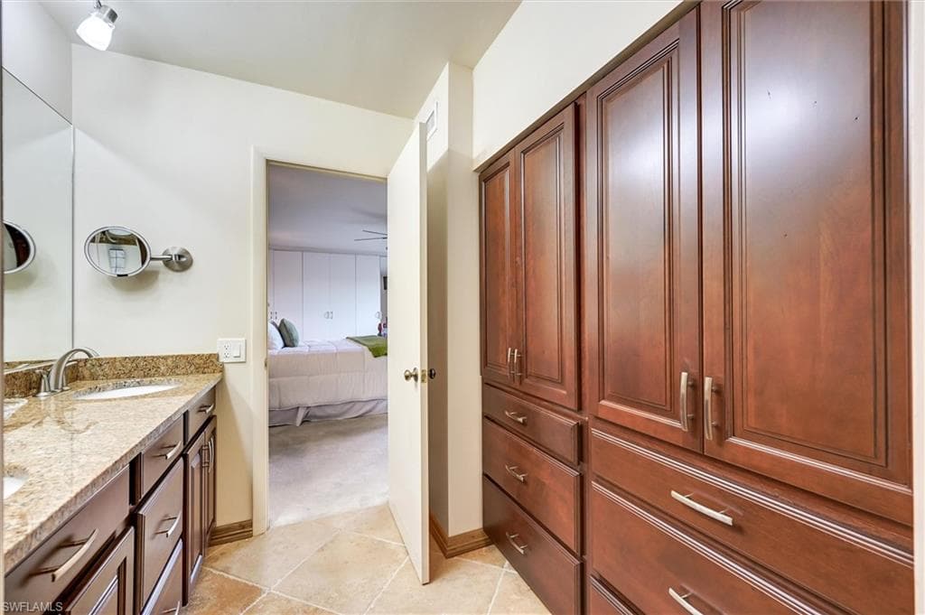 185 Lake Point LN 8B-23