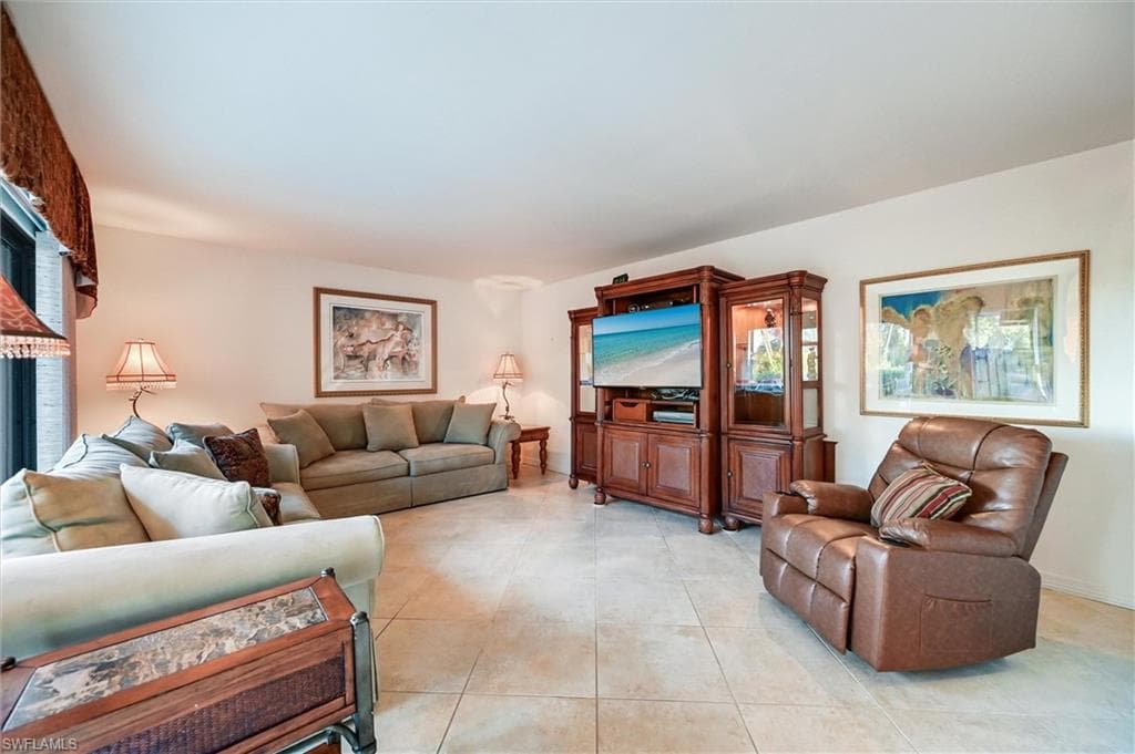 185 Lake Point LN 8B-9