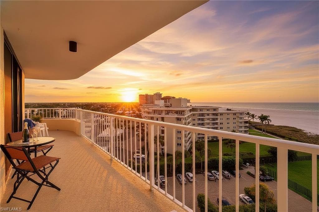 260 Seaview CT # 906, MARCO ISLAND FL 34145-21