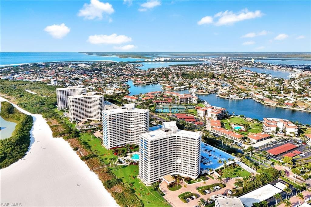 260 Seaview CT # 906, MARCO ISLAND FL 34145-4