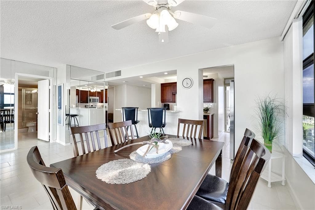 260 Seaview CT # 906, MARCO ISLAND FL 34145-14