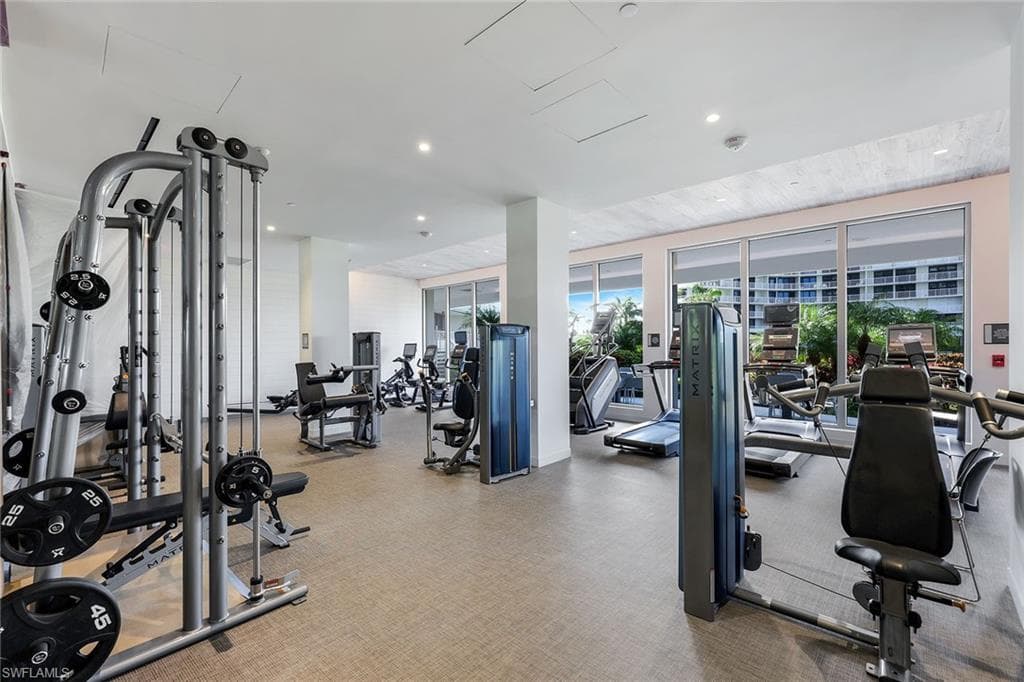 260 Seaview CT # 906, MARCO ISLAND FL 34145-30