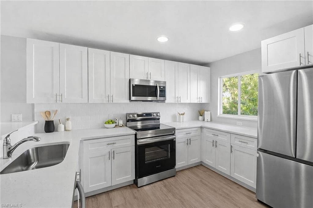 544 Pachman CIR, LEHIGH ACRES FL 33974-6