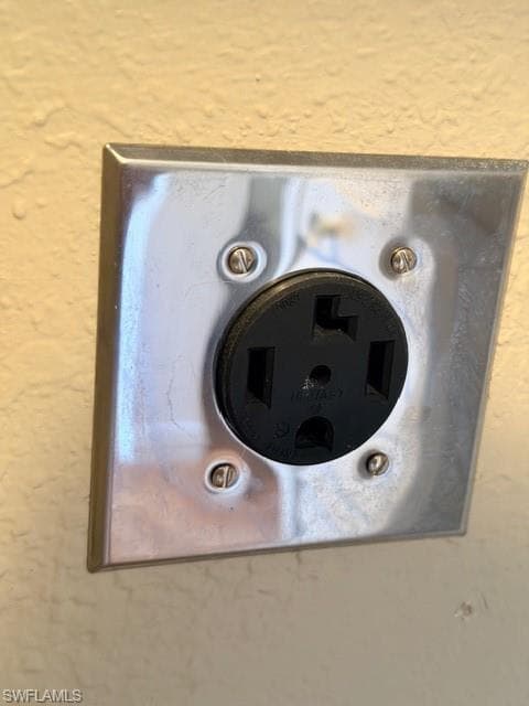 10212 Yellowtop TRL, FORT MYERS FL 33905-25