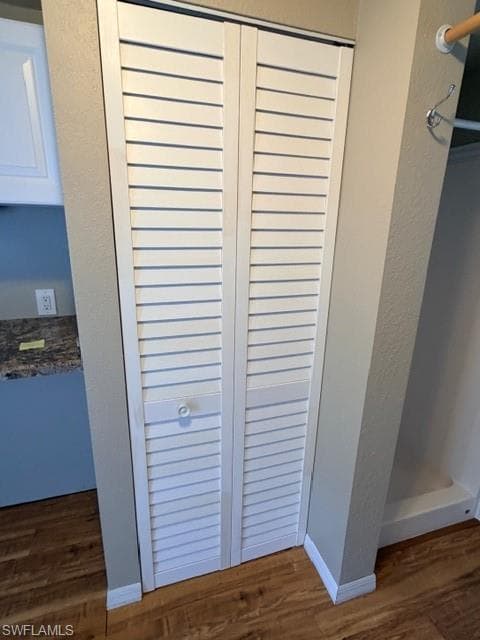 10212 Yellowtop TRL, FORT MYERS FL 33905-27