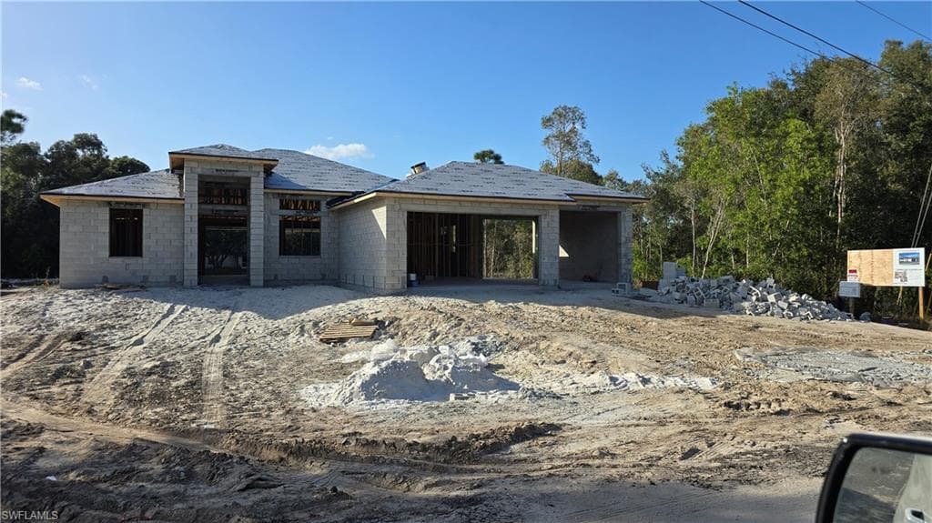 728 La Plata AVE, LEHIGH ACRES FL 33974-1