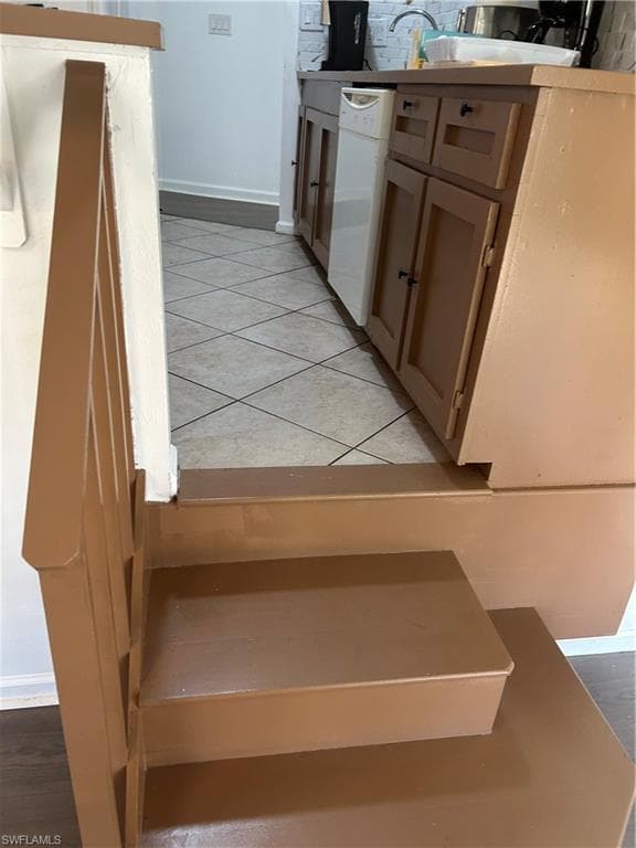281 Benson ST E, NAPLES FL 34113-15