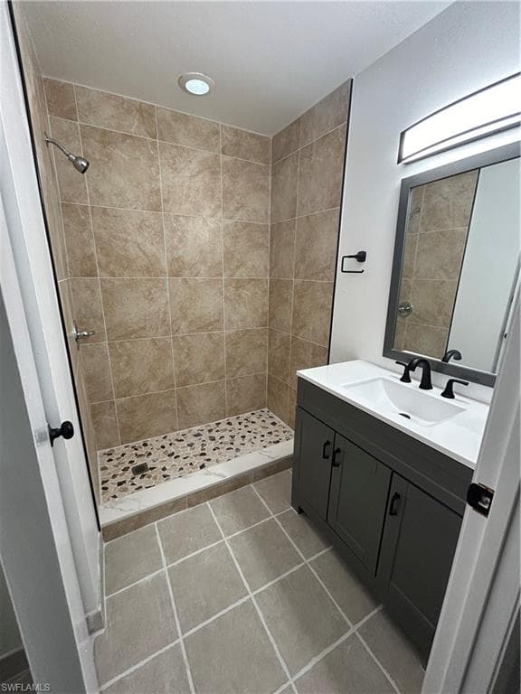 281 Benson ST E, NAPLES FL 34113-9