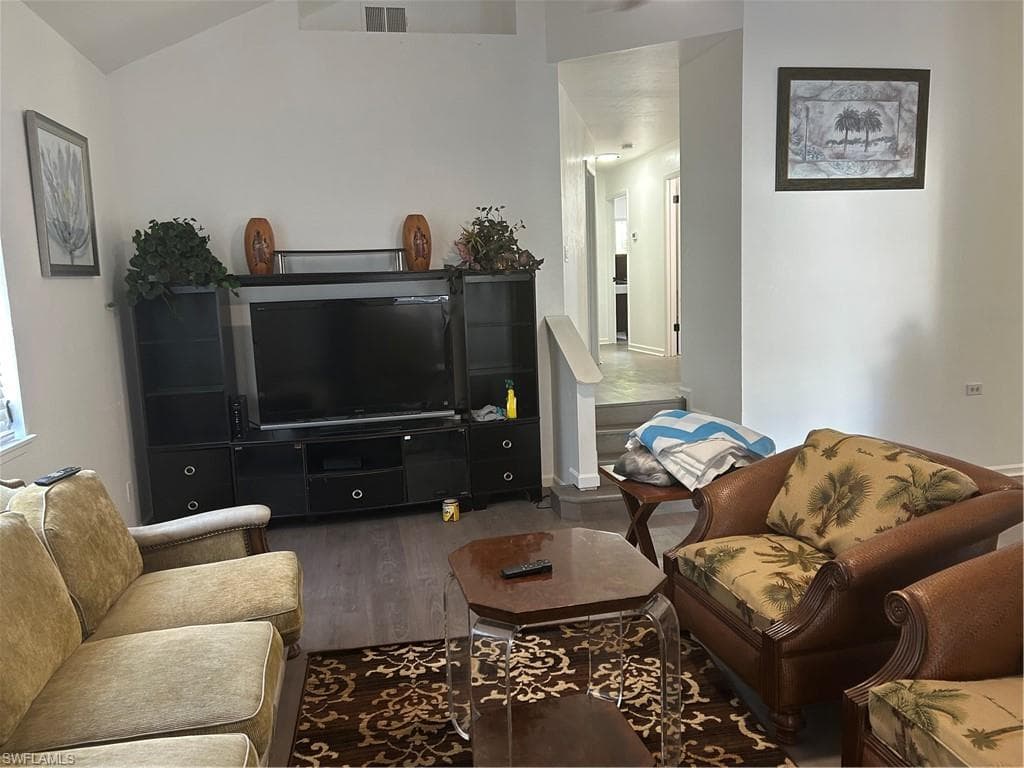 281 Benson ST E, NAPLES FL 34113-18