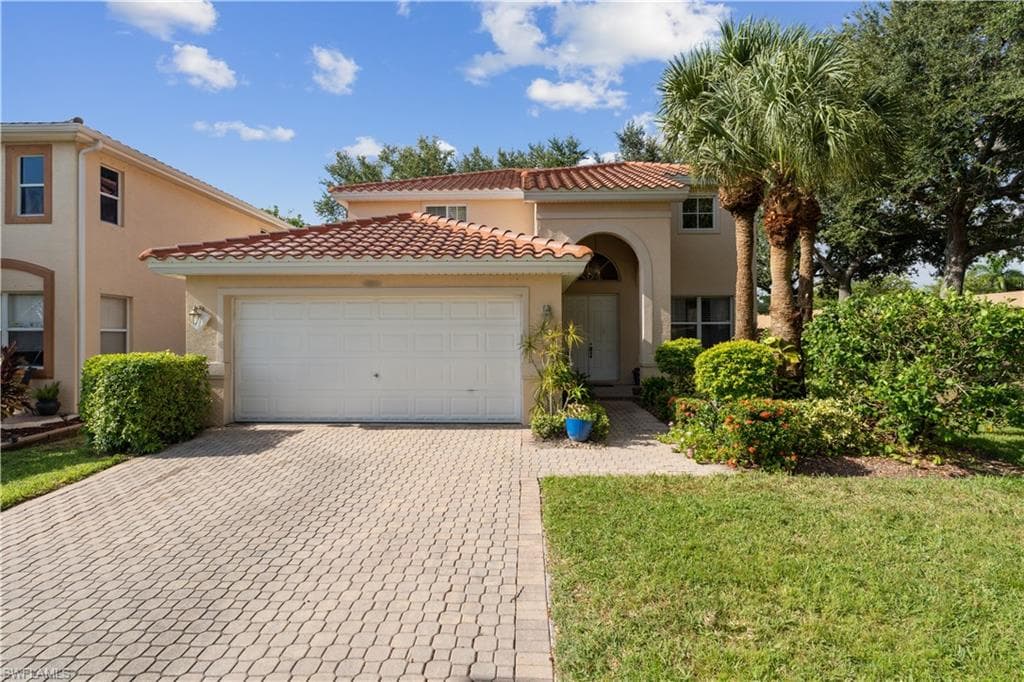 9475 Silver Pine LOOP, FORT MYERS FL 33967-1