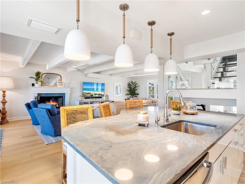 1 Sunset Captiva LN, CAPTIVA FL 33924-12