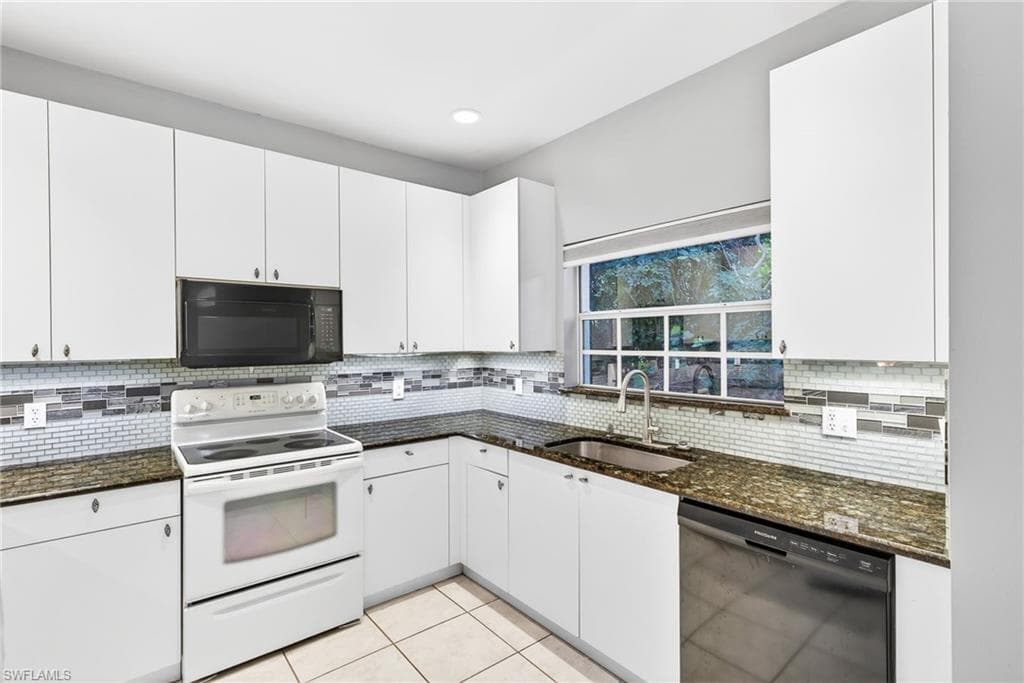 3258 Tamara DR 2-11