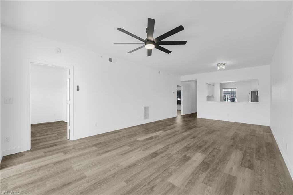 3250 Cypress Glen WAY # 402, NAPLES FL 34109-12