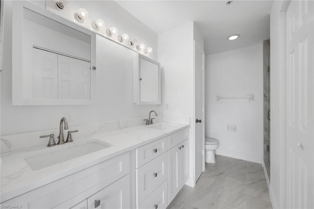 3250 Cypress Glen WAY # 402, NAPLES FL 34109-16