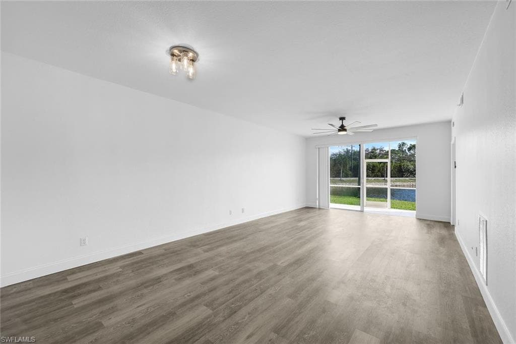 3250 Cypress Glen WAY # 402, NAPLES FL 34109-8